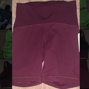 Lululemon bike shorts size 4